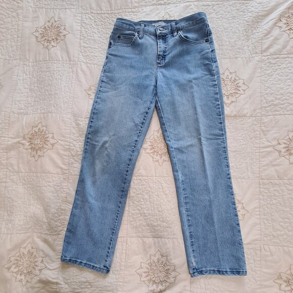 Lee Relaxed Fit At The Waist, Light Wash, Straight Leg Jeans, 6S - Picture 2 of 7